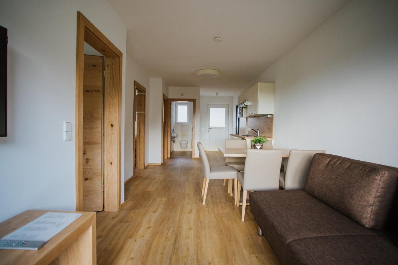 Apartmenthaus Strasswirt De Luxe 트로폴라흐 외부 사진