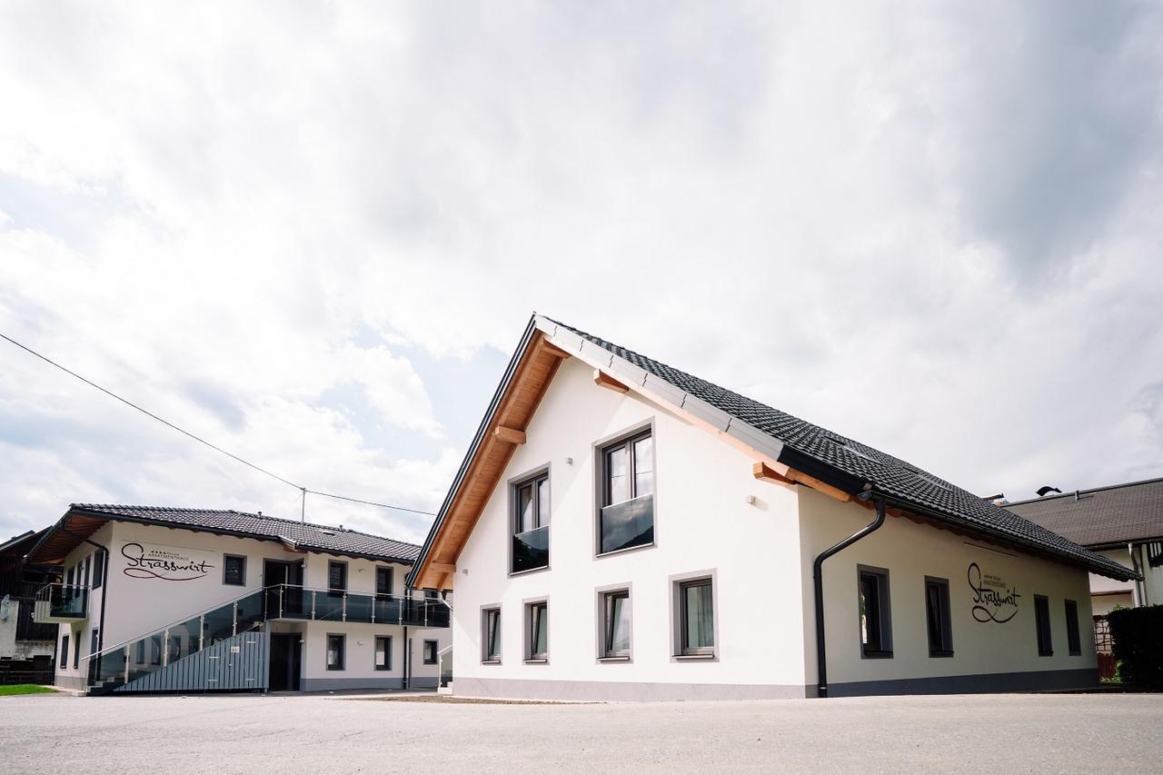 Apartmenthaus Strasswirt De Luxe 트로폴라흐 외부 사진