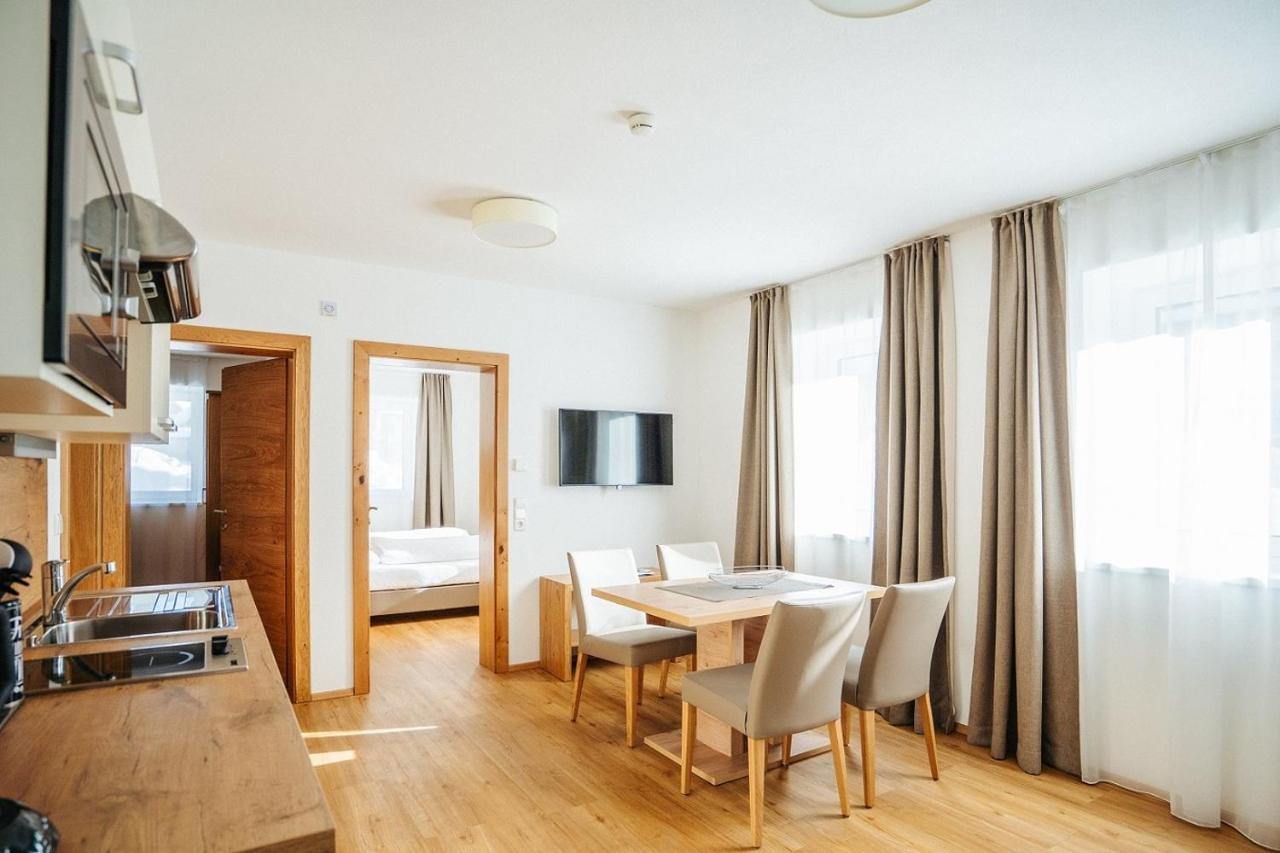 Apartmenthaus Strasswirt De Luxe 트로폴라흐 외부 사진
