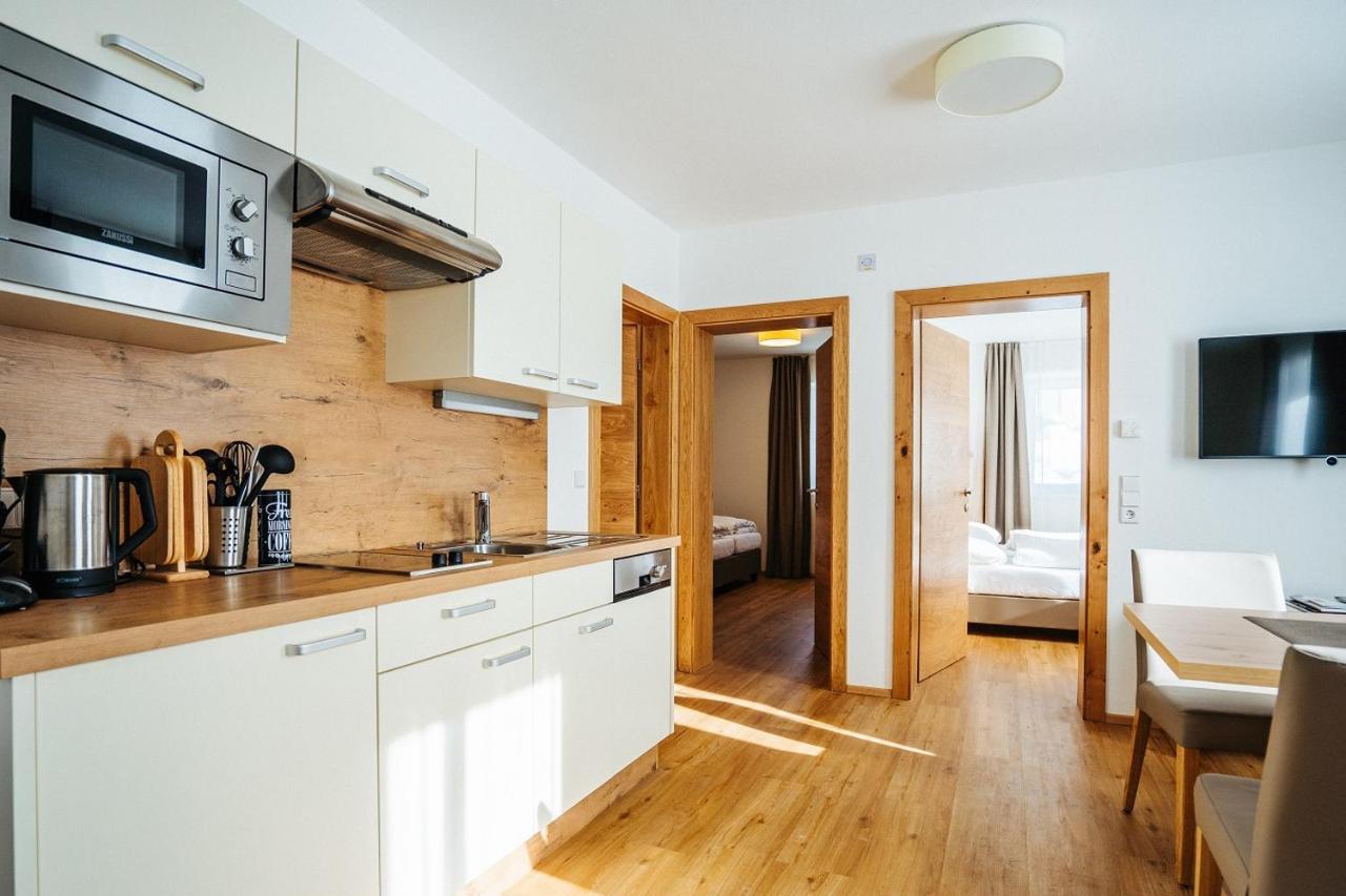 Apartmenthaus Strasswirt De Luxe 트로폴라흐 외부 사진